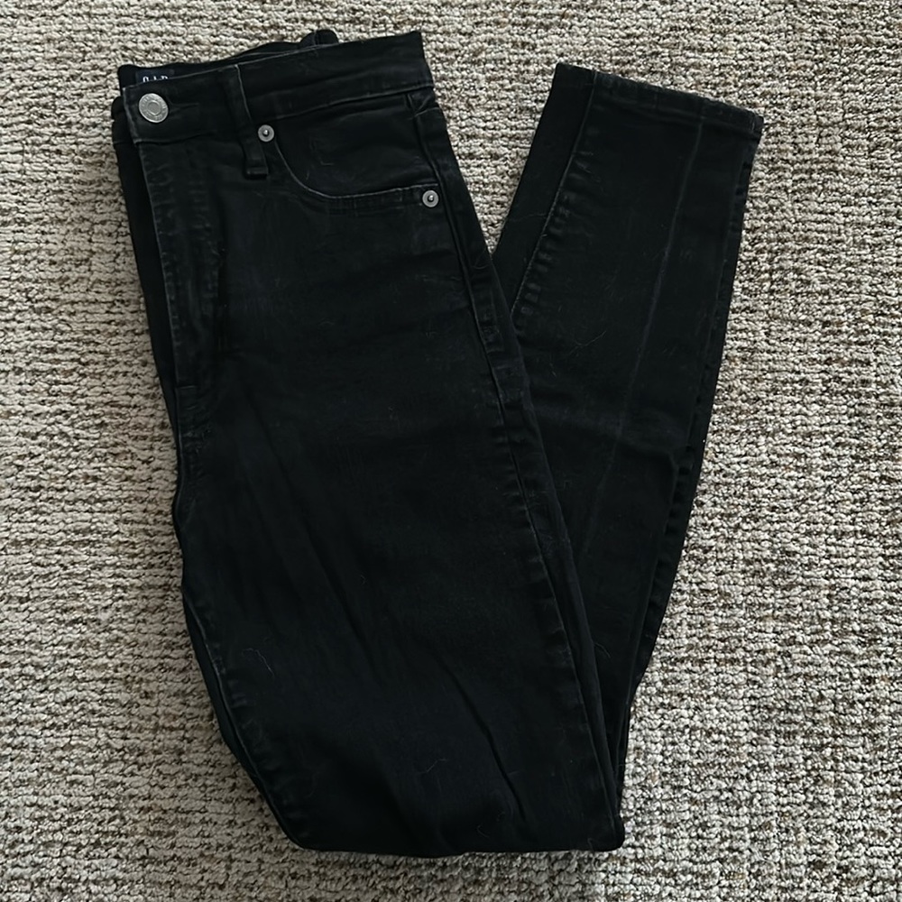 Gap True Skinny Jeans (4/27R)